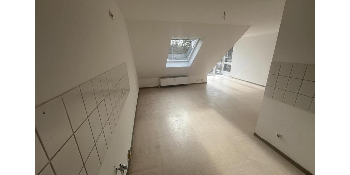 Dachgeschoßwohnung Mölln - 4 Zimmer, 74 m&sup2;, 410&euro; | Angebot:25569826