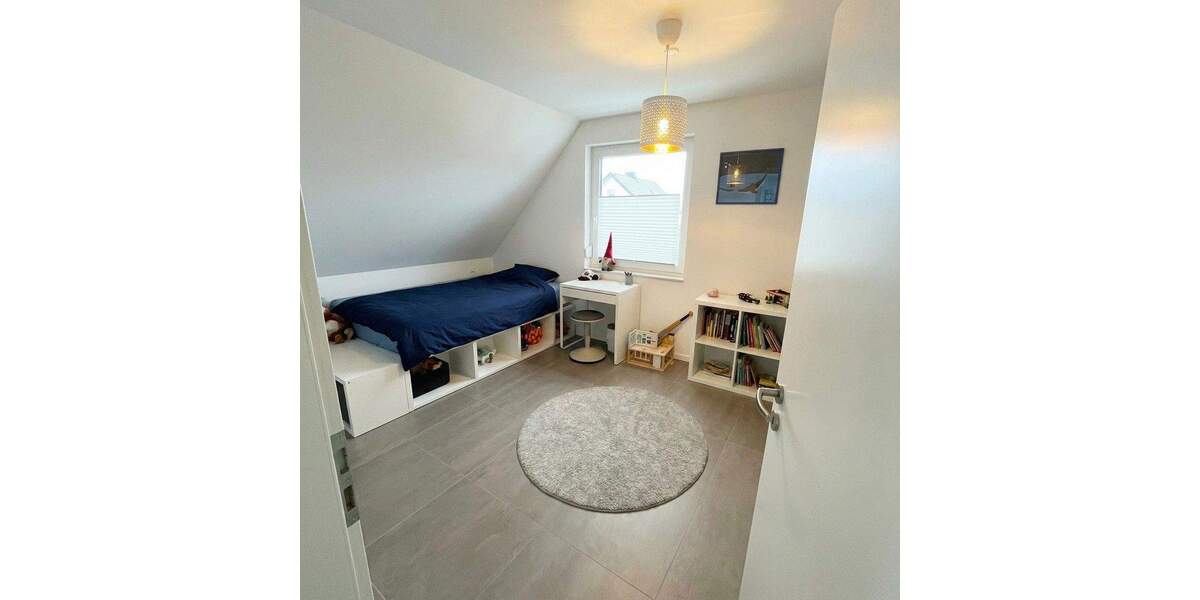 Neubau EFH, möbliert, 3 Schlafzimmer, exklusiv, Garten, Doppelgarage 6 zimmer