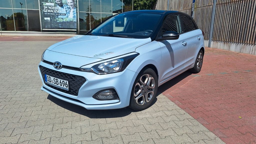 Hyundai i20 98.000 km 12.300 &euro; Lübeck 23566