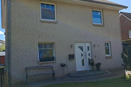 Haus Bad Oldesloe - 5 Zimmer, 186 m&sup2;, 2.000&euro; | Angebot:26502921