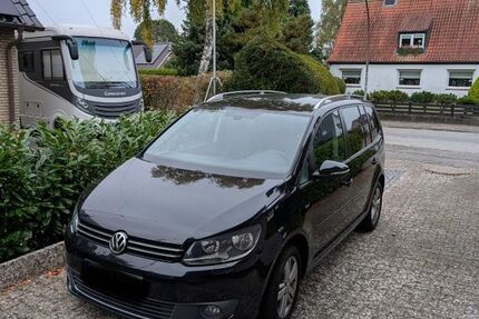 VW Touran 161.000 km 7.999 &euro; Bad Schwartau 23611