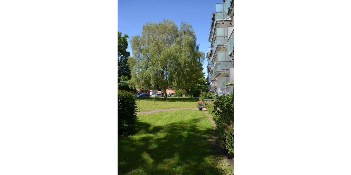 Sehr schöne, gut geschnittene und ruhige 2-Zimmer-Wohnung mit Balkon in St. Jürgen 2 zimmer