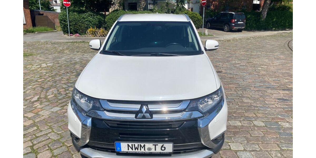 Mitsubishi Outlander 129.000 km 13.590 &euro; Selmsdorf 23923
