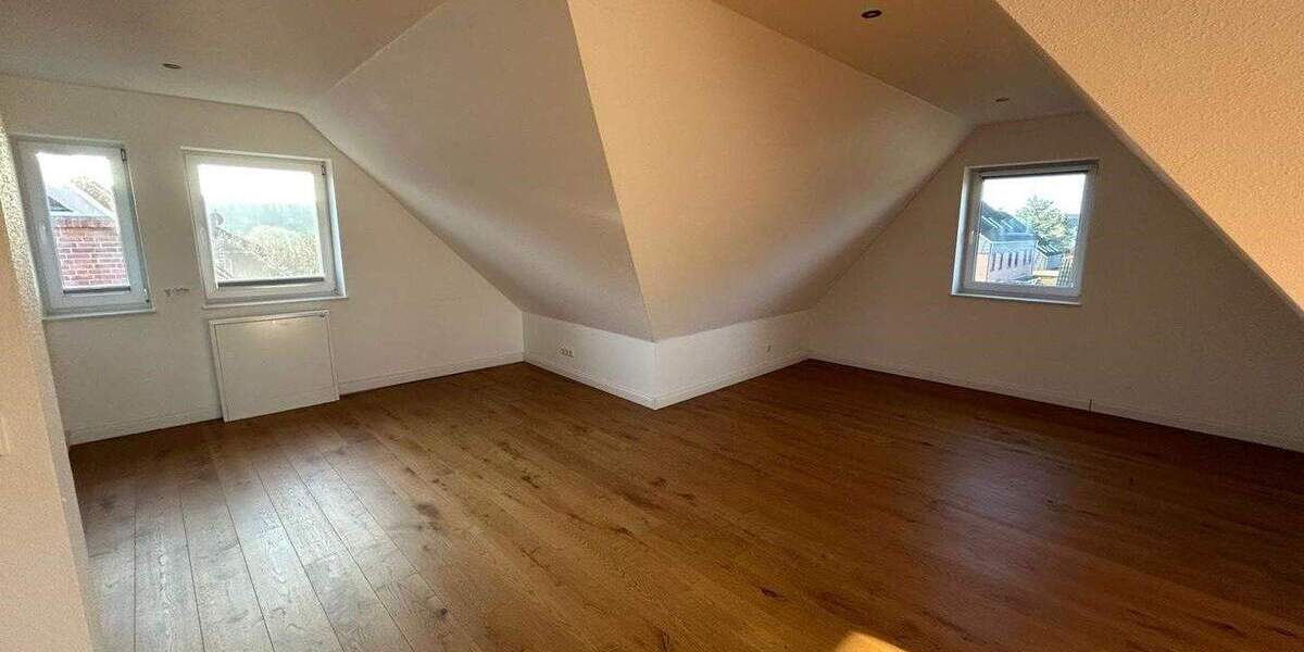 Etagenwohnung Pansdorf Pansdorf - 4 Zimmer, 130 m&sup2;, 350.000&euro; | Angebot:25797607