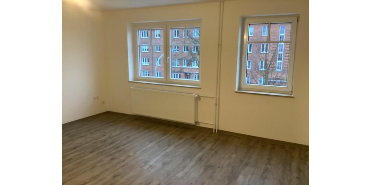 Schöne und frisch sanierte 2 Zimmer Wohnung mit Aufzug und sofort anmietbar! 2 zimmer