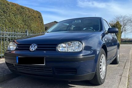 VW Golf 81.600 km 4.100 &euro; Hamberge 23619