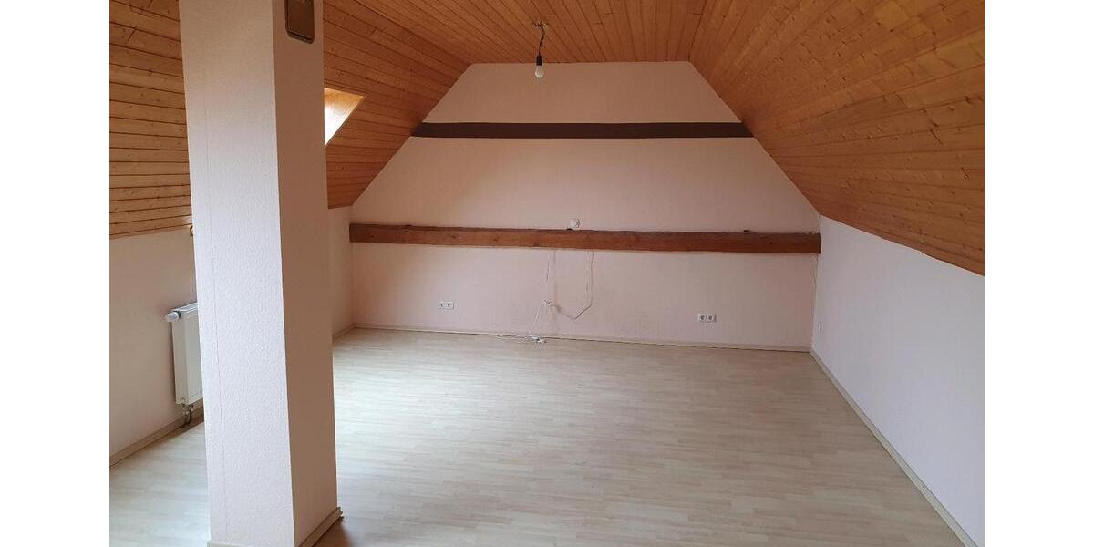 Etagenwohnung Hamberge - 3 Zimmer, 95 m&sup2;, 950&euro; | Angebot:25207815