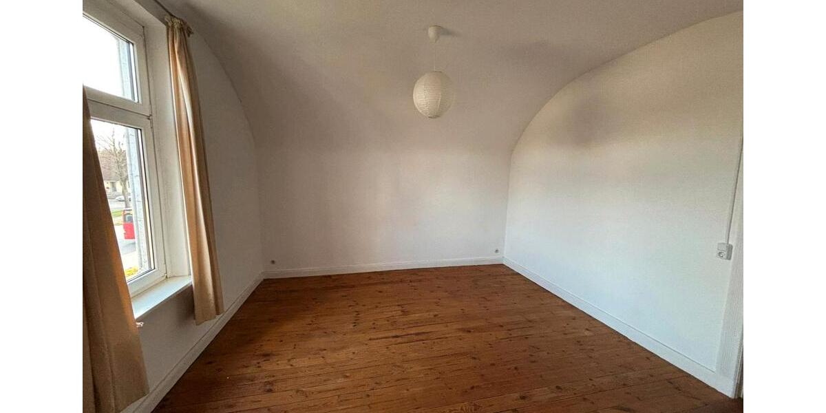 Mehrfamilienhaus, Wohnhaus Bad Oldesloe - 8 Zimmer, 170 m&sup2;, 289.900&euro; | Angebot:27022995