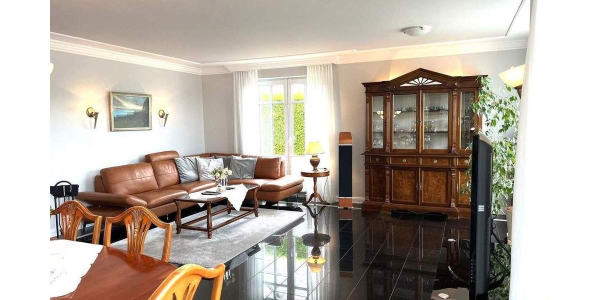 Exkl. Energiesparhaus in hochwertiger Bauweise mit traumhaften Ausblick, in ruhiger zentraler Lage 7 zimmer