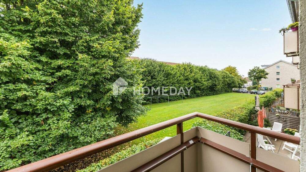 ETW mit Balkon in grüner Lage | In frisch saniertem MFH | 1. OG 3 zimmer