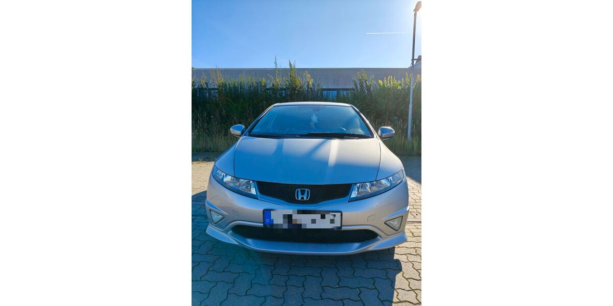 Honda Civic 166.800 km 5.799 &euro; Bad Schwartau 23611