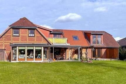 Haus Bad Schwartau - 1 Zimmer, 280 m&sup2;, 749.000&euro; | Angebot:25072113