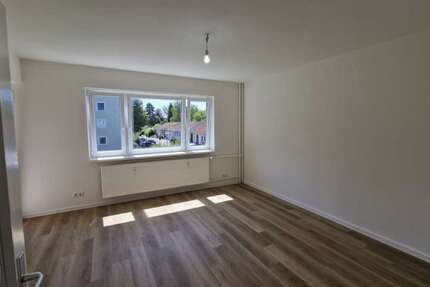 Wohnung zum Mieten in Lübeck 768 € 64 m² 2.5 zimmer