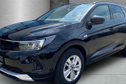 Opel Grandland (X) 26.588 km 21.450 &euro; Reinfeld/ Wesenberg 23858