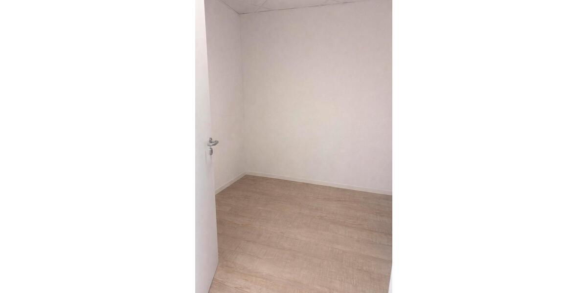 Gewerbeobjekt Lübeck Sankt Lorenz Nord - 300&euro; | Angebot:25353076