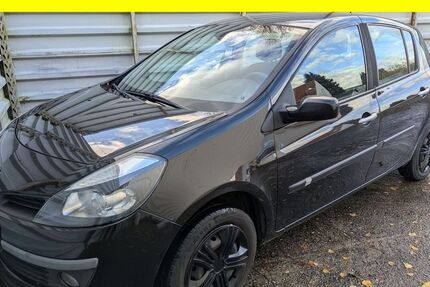 Renault Clio 159.886 km 1.700 € Lübeck 23556