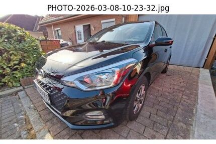 Hyundai i20 57.000 km 12.300 &euro; Neustadt In Holstein 23730