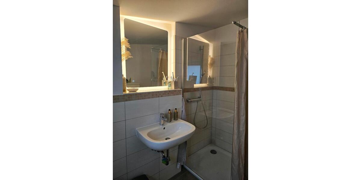 Dachgeschoßwohnung Lübeck Sankt Lorenz Nord - 2 Zimmer, 63 m&sup2;, 750&euro; | Angebot:26305566