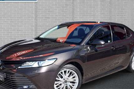 Toyota Camry 29.083 km 32.990 &euro; Lübeck 23566