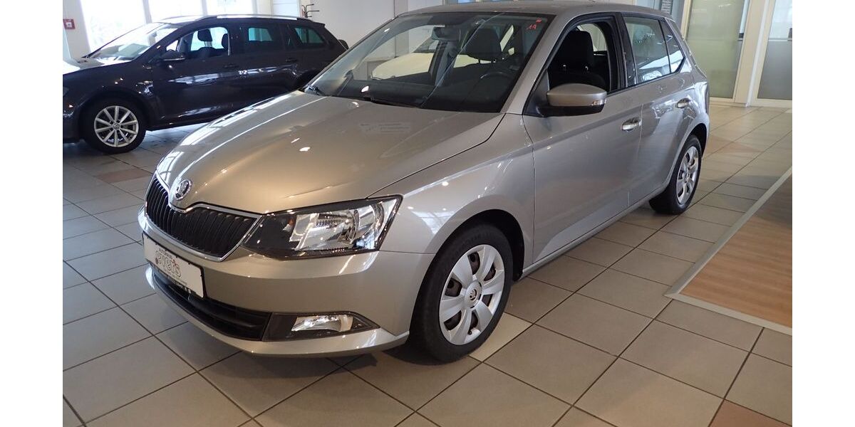 Skoda Fabia 23.490 km 12.990 &euro; Lübeck 23554