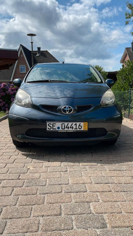 Aygo (X)