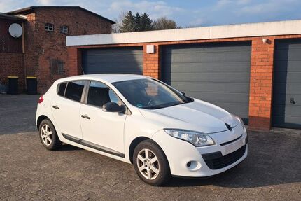 Renault Megane 117.000 km 3.750 &euro; Steinburg OT Eichede 22964