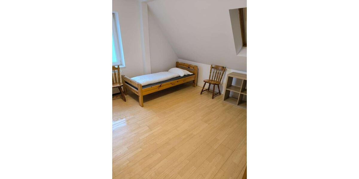 Einfamilienhaus Lübeck Sankt Lorenz Nord - 20 Zimmer, 299 m&sup2;, 2.500&euro; | Angebot:26489485