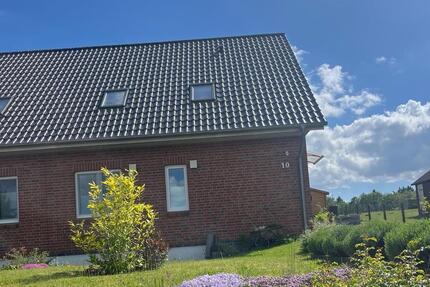Haus Breitenfelde - 4 Zimmer, 110 m&sup2;, 1.400&euro; | Angebot:26622447