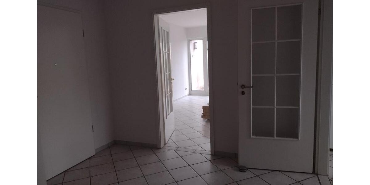 Dachgeschoßwohnung Bad Segeberg - 2 Zimmer, 77 m&sup2;, 750&euro; | Angebot:26144215