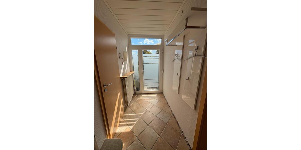 Reihenhaus Bad Schwartau - 5 Zimmer, 71 m&sup2;, 320.000&euro; | Angebot:26689576