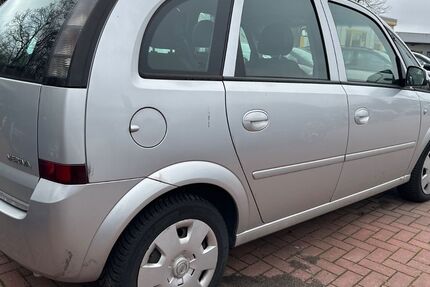 Opel Meriva 147.000 km 2.600 &euro; Lübeck 23560