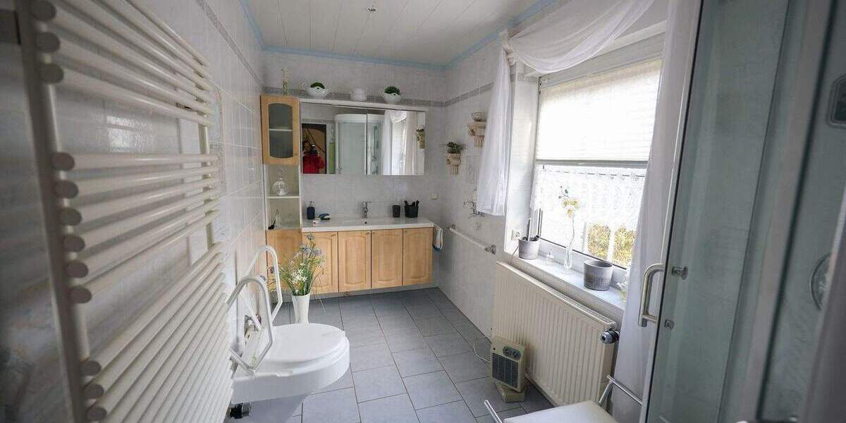 Mehrfamilienhaus, Wohnhaus Lübeck Kücknitz - 8 Zimmer, 345 m&sup2;, 929.000&euro; | Angebot:25385409