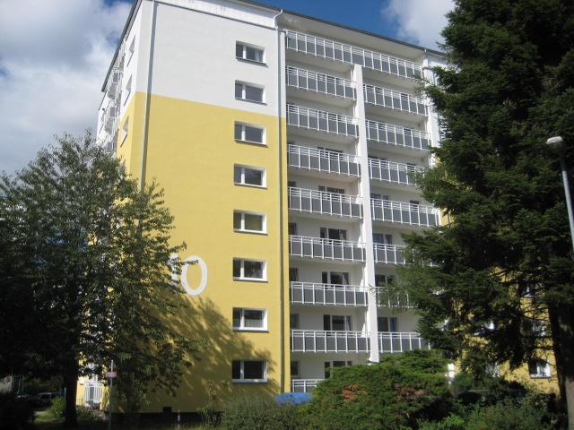 Reinkommen und Wohlfühlen: saniertes 1-Zi.-Appartment mit Balkon und Aufzug, sofort anmietbar!