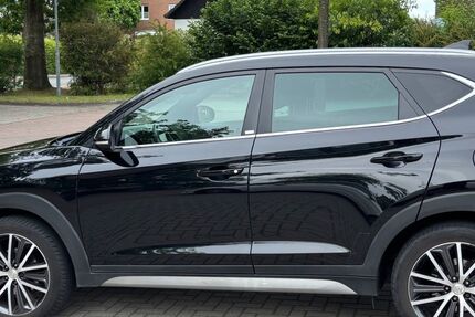 Hyundai TUCSON 94.150 km 15.450 &euro; Stockelsdorf 23617