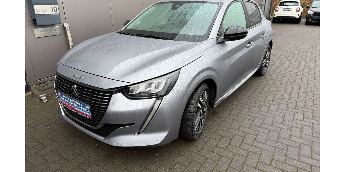 Peugeot 208 24.100 km 14.490 &euro; Bad Segeberg 23795