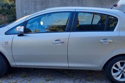 Opel Corsa 40.000 km 5.800 &euro; Lübeck 23554