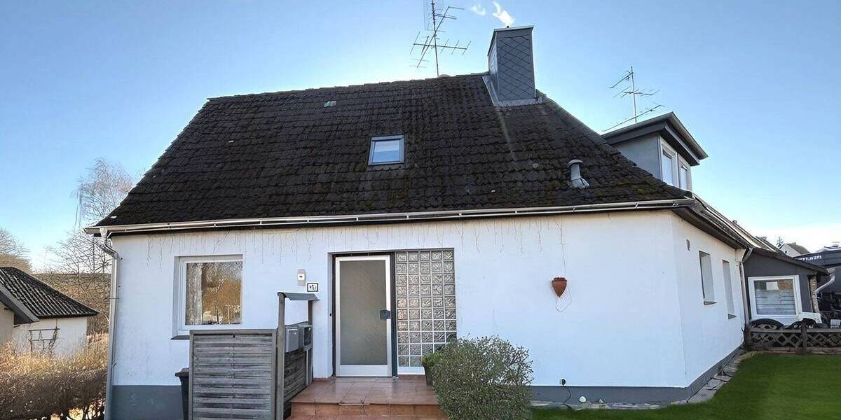 Doppelhaushälfte Reinfeld - 5 Zimmer, 130 m&sup2;, 349.000&euro; | Angebot:25969583