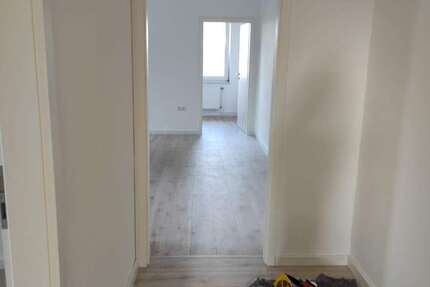 Wohnung Siebenbäumen - 5 Zimmer, 150 m&sup2;, 1.275&euro; | Angebot:26151642