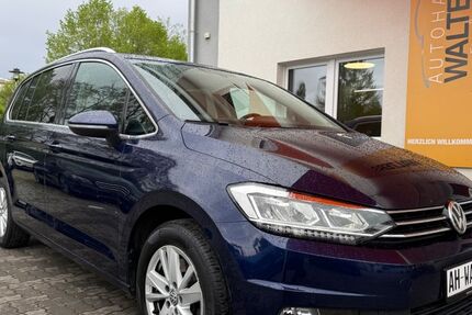 VW Touran 90.504 km 23.885 &euro; Stockelsdorf bei Lübeck 23617