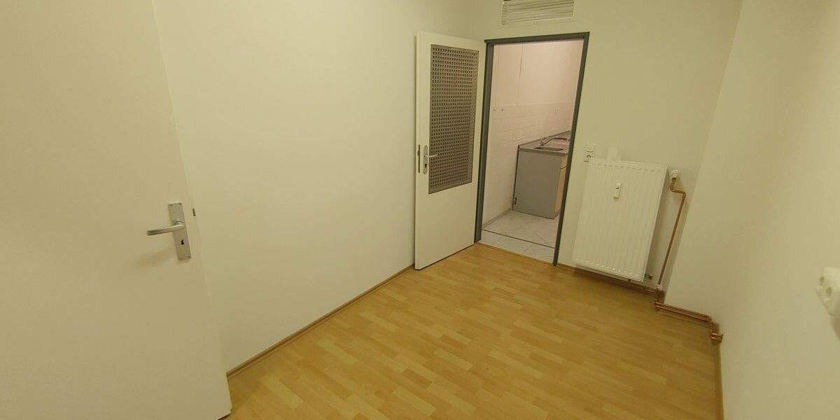 Gewerbeobjekt Lübeck / Genin St. Jürgen - 5 Zimmer, 160 m&sup2;, 850&euro; | Angebot:23952814