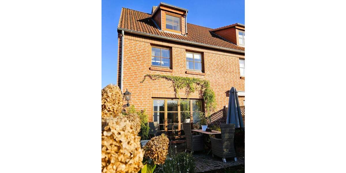 Reihenendhaus Reinfeld - 6 Zimmer, 121 m&sup2;, 370.000&euro; | Angebot:23953453