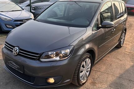 VW Touran 215.721 km 6.198 &euro; Ahrensbök 23623