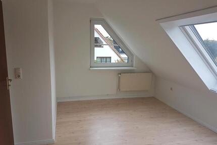 2,5 Zimmer ab 1.6. oder 1.7.