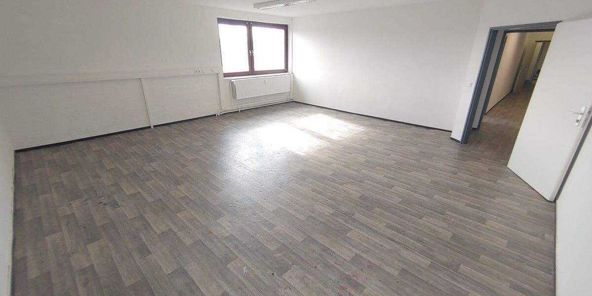 Gewerbeobjekt Lübeck / Genin St. Jürgen - 5 Zimmer, 160 m&sup2;, 850&euro; | Angebot:23952814