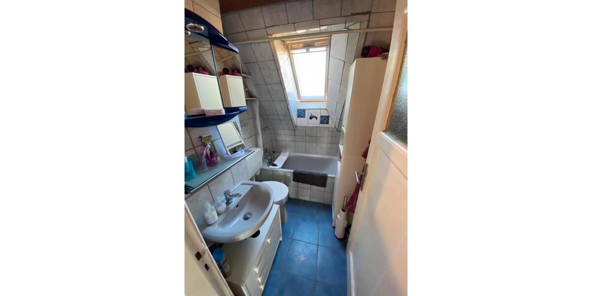 Dachgeschoßwohnung Lübeck Sankt Lorenz Nord - 3 Zimmer, 40 m&sup2;, 450&euro; | Angebot:26320757