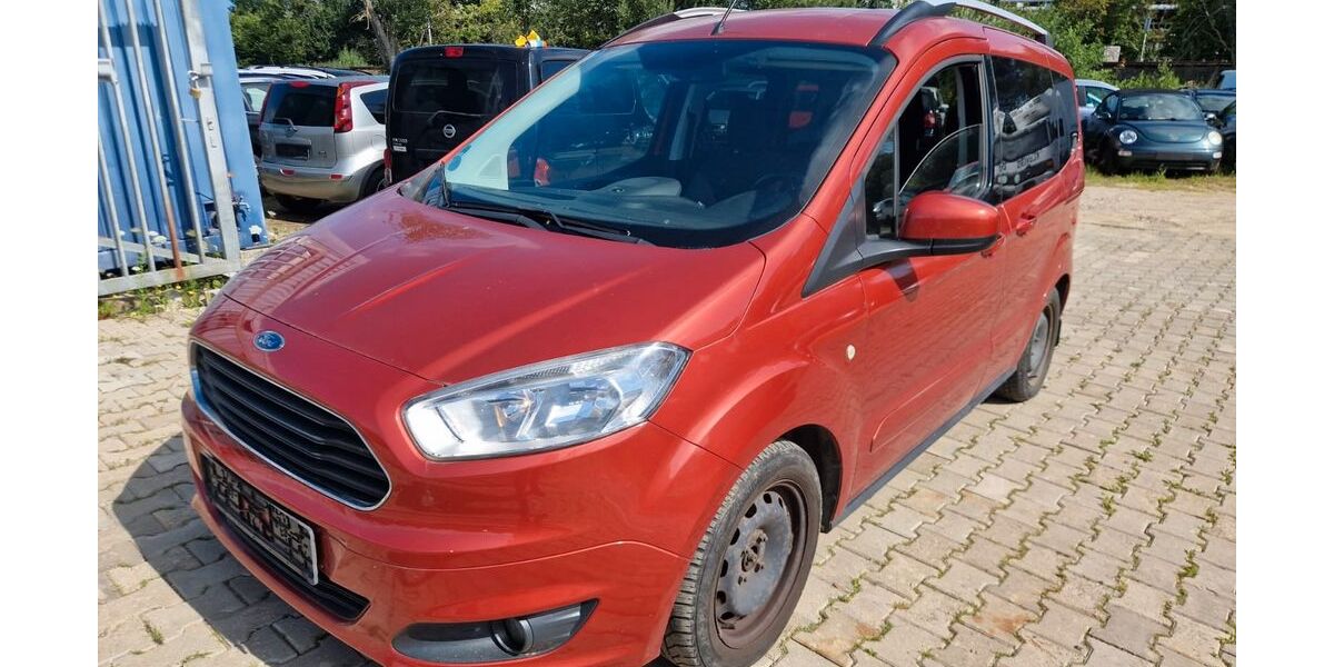 Ford Tourneo Courier 117.000 km 5.900 &euro; Lübeck 23560