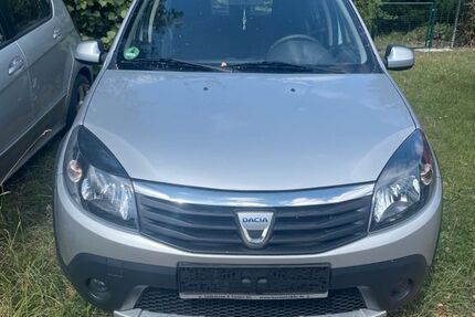 Dacia Sandero 28.774 km 5.200 &euro; Lübeck 23569