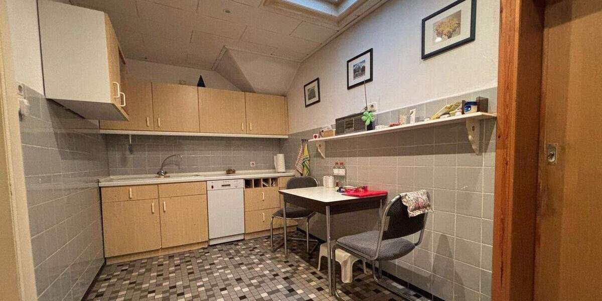 Mehrfamilienhaus, Wohnhaus Reinfeld - 9 Zimmer, 194 m&sup2;, 390.000&euro; | Angebot:25835057