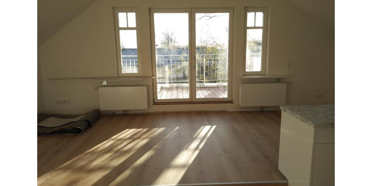 Dachgeschoßwohnung Bad Segeberg - 3 Zimmer, 74 m&sup2;, 799&euro; | Angebot:25342804