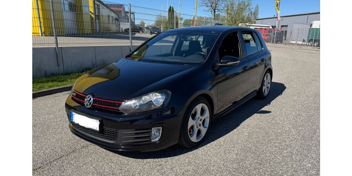 VW Golf 133.471 km 9.999 &euro; Lübeck 23556
